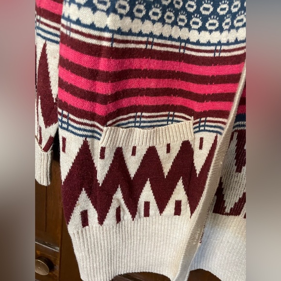 Mossimo, Aztec/Tribal, Blue, Mustard, Pink, Maroon Cardigan with Pockets, size L - Picture 4 of 6